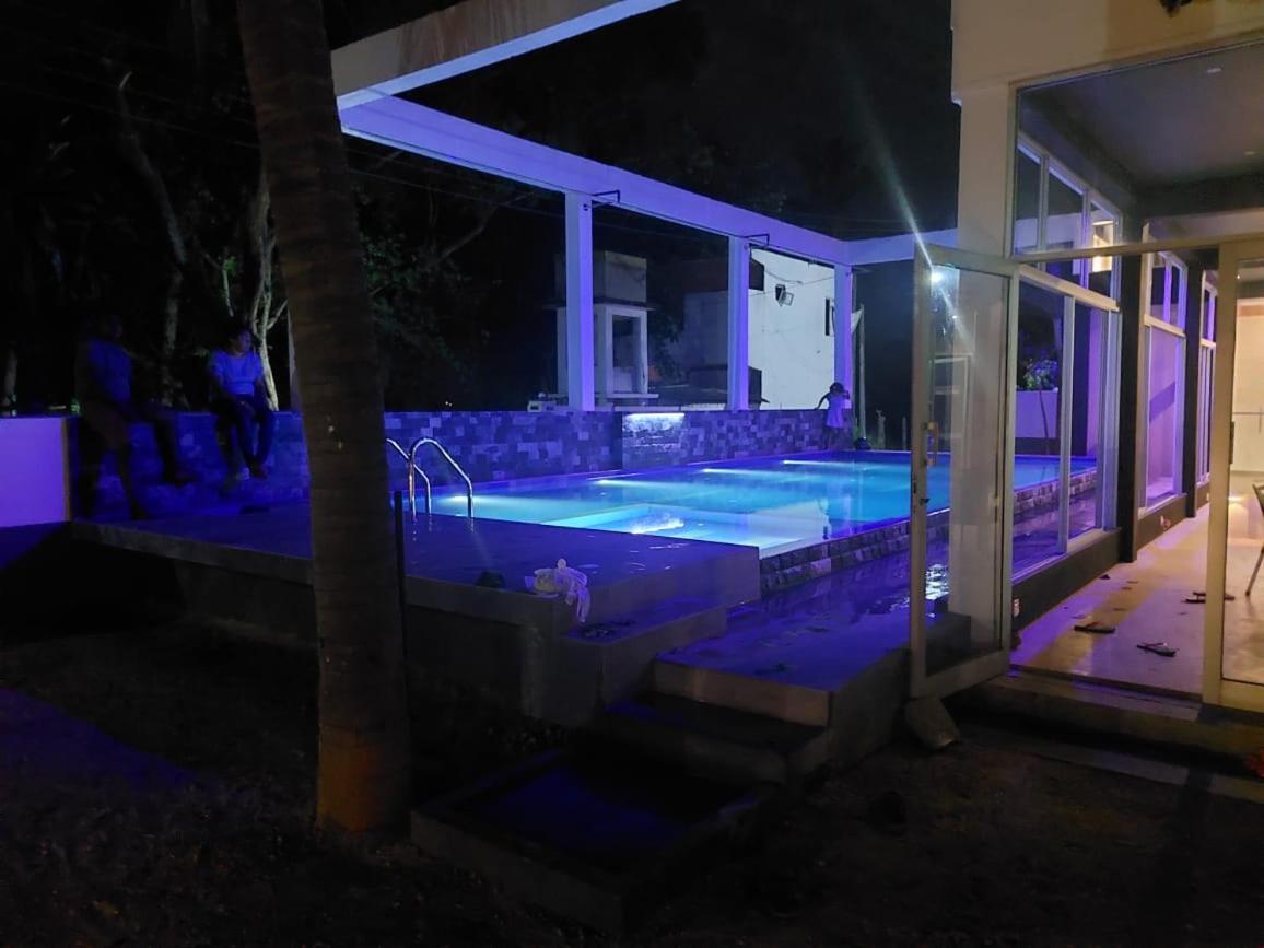 Saara Beach Hotel Marawila Exterior foto