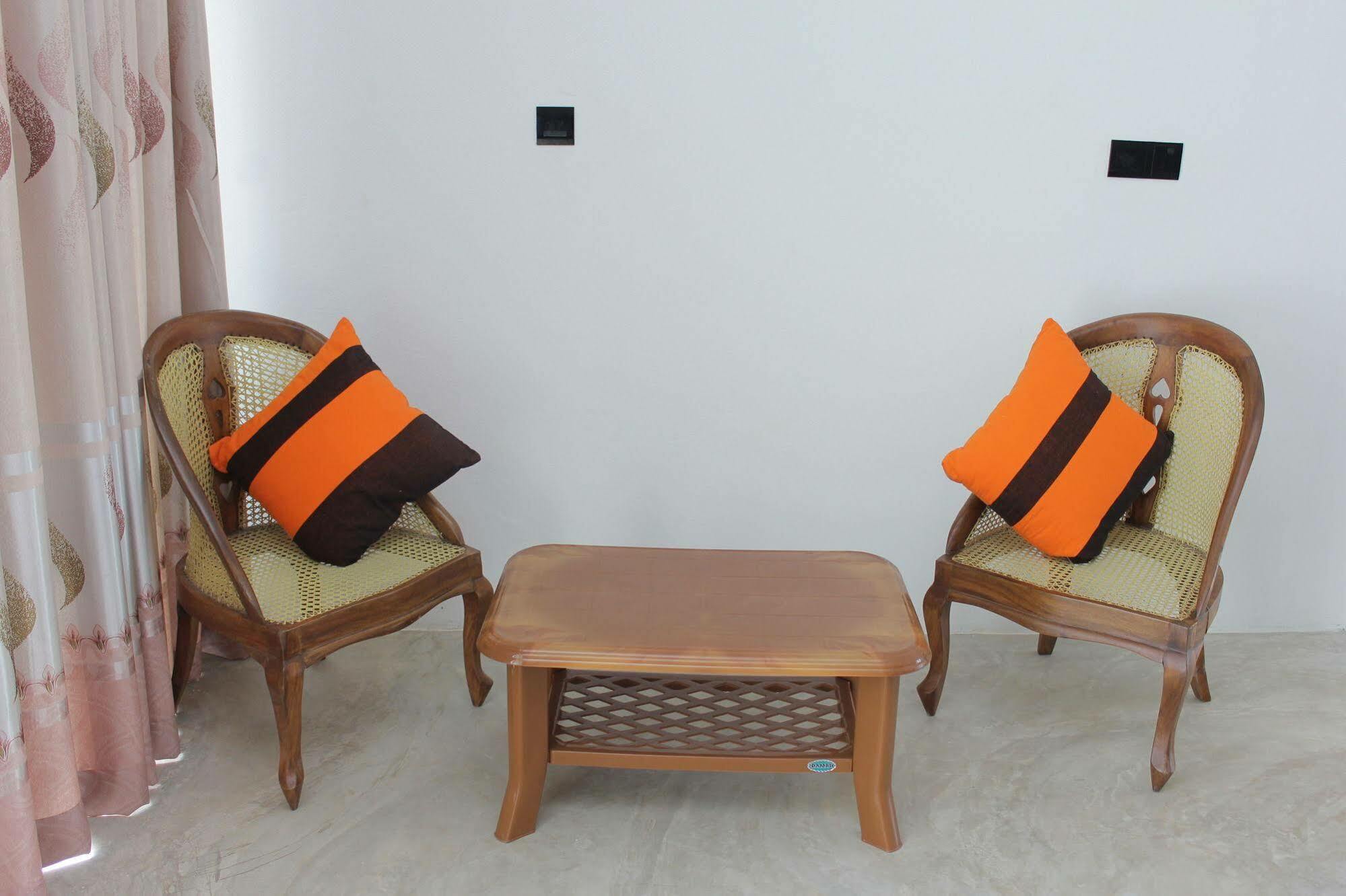 Saara Beach Hotel Marawila Exterior foto