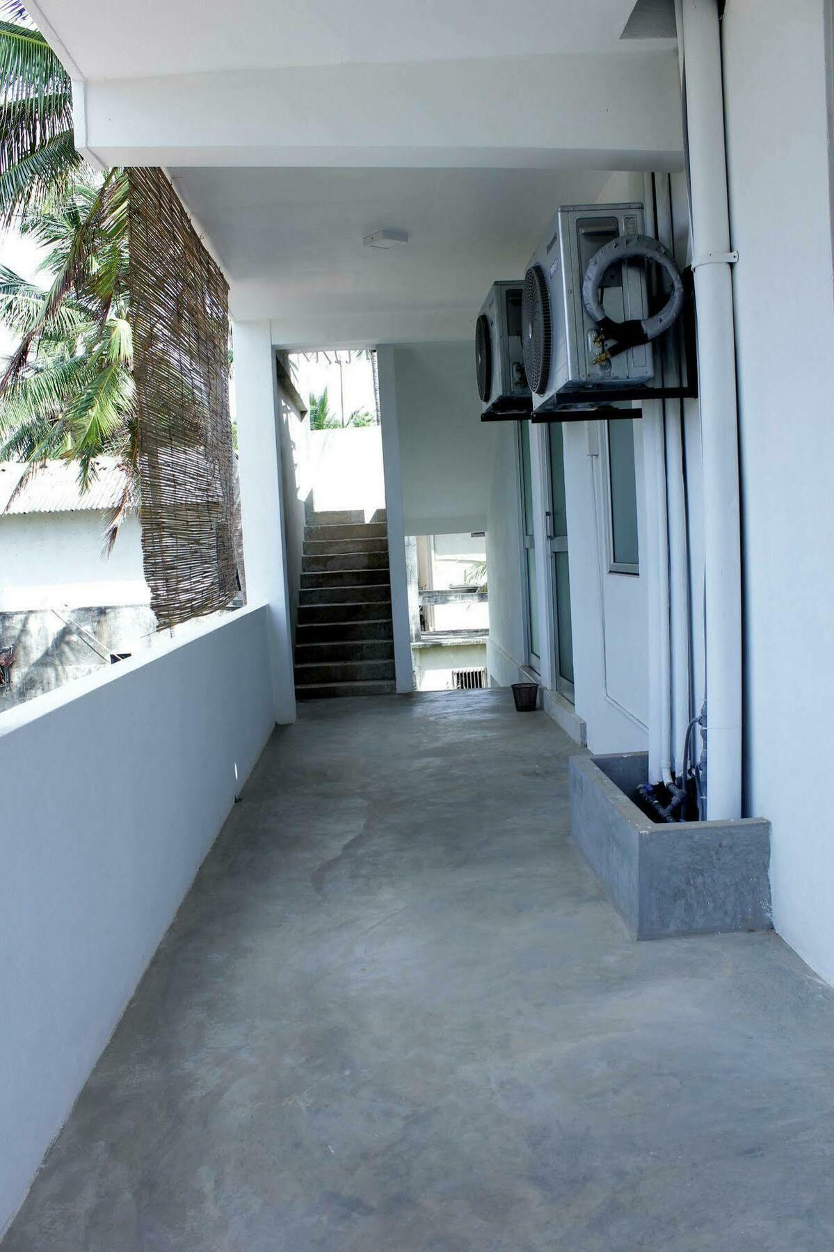 Saara Beach Hotel Marawila Exterior foto